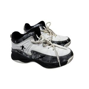 Jordan Jumpman Basketball Athletic Sneakers White Black Camo Youth Size 3.5